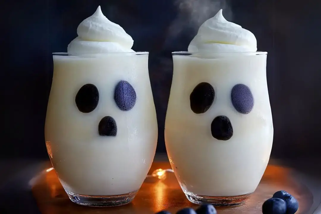 Ghost Cocktails are a fun and spooky way to add a touch of mystery to your Halloween party. These creamy, pale white drinks mimic the appearance of friendly ghosts, with a hint of sweetness and just enough spirit to make them a ghostly delight. The blend of vodka, coconut milk, and a dash of vanilla creates a smooth and velvety texture, making it the perfect treat for both the eyes and the taste buds!