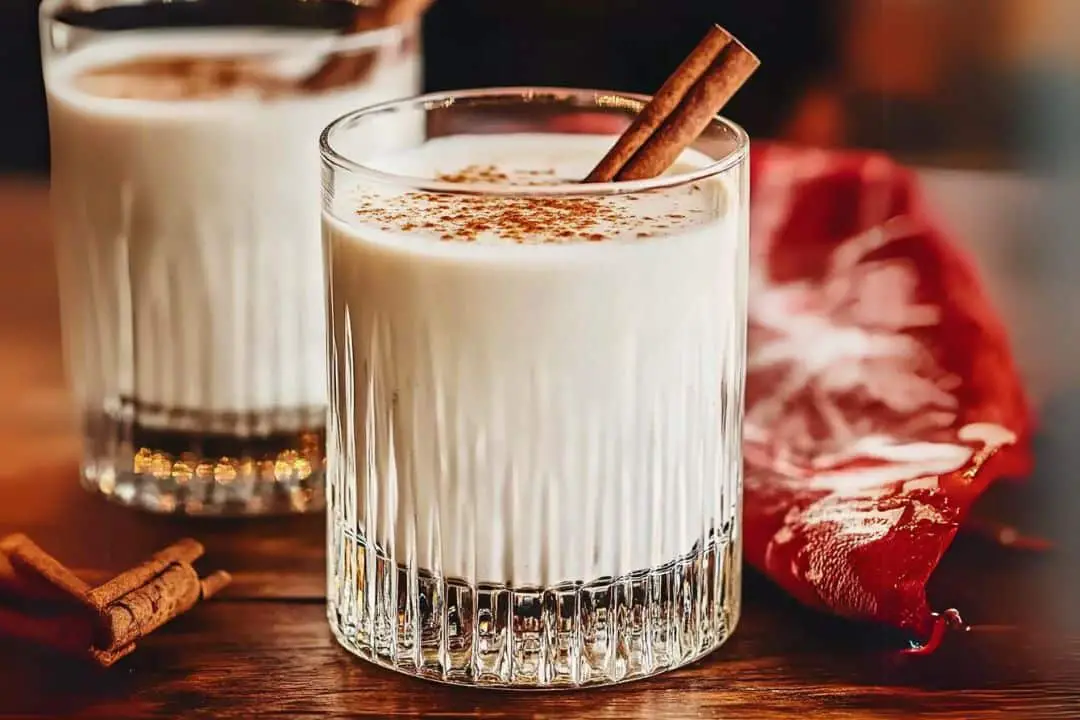 This classic Eggnog Cocktail is rich, creamy, and perfect for the holidays. It blends traditional eggnog with rum, bourbon, or brandy for a delightful holiday drink. Serve chilled with a sprinkle of nutmeg for a festive touch.