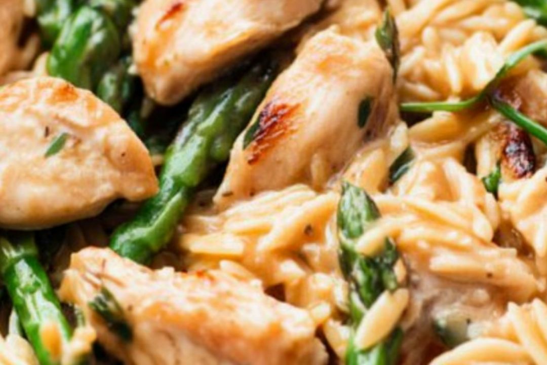 This high-protein chicken orzo recipe is a wholesome, hearty dish packed with tender chicken, flavorful orzo pasta, and a medley of fresh ingredients. Perfect for a quick dinner or meal prep, this recipe combines bold flavors with balanced nutrition in every bite.