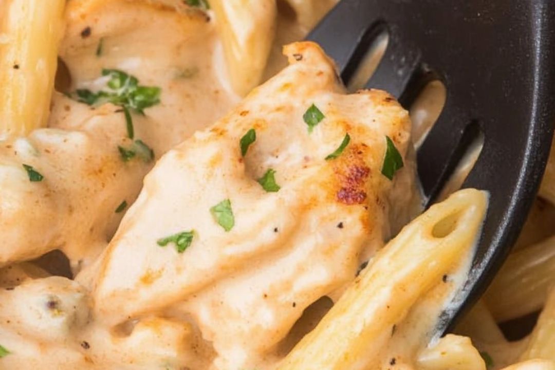 Easy Creamy Spicy Chicken Pasta