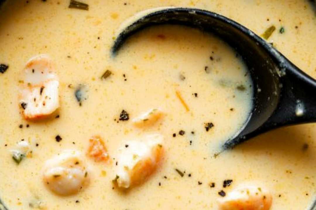 EASY Seafood Chowder