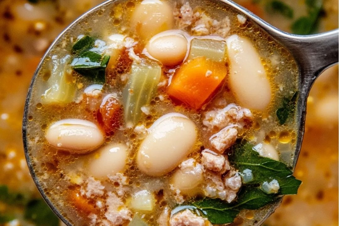 Heartwarming Tuscan-Style White Bean Soup