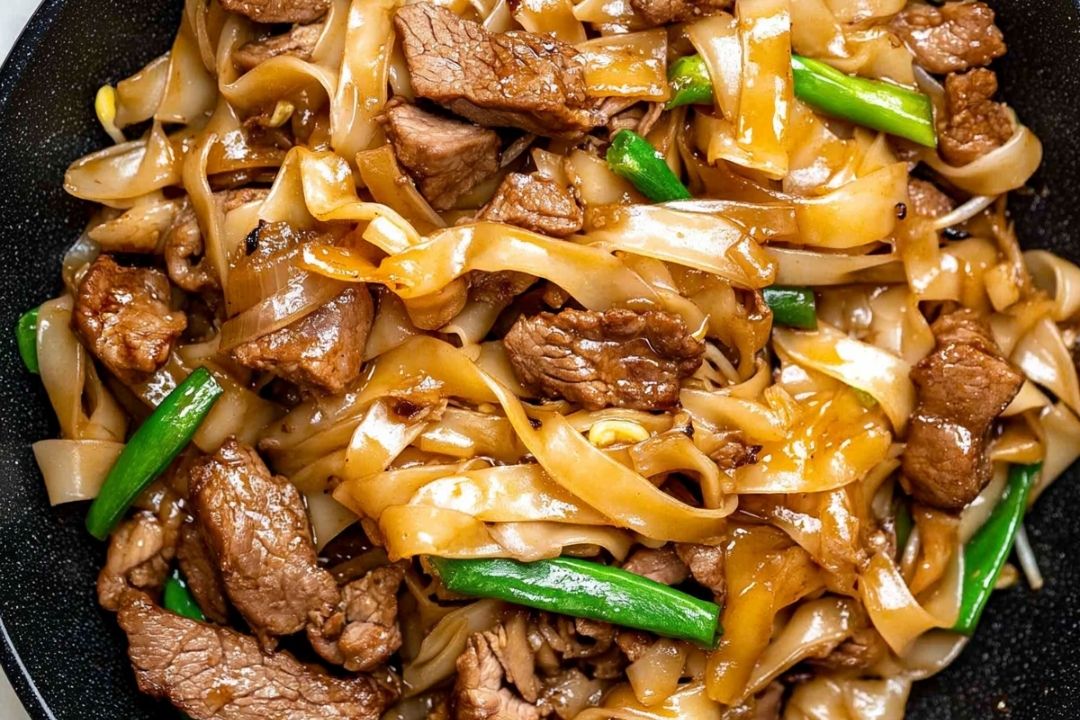 Beef Chow Fun: A Classic Cantonese Stir-Fry You’ll Love