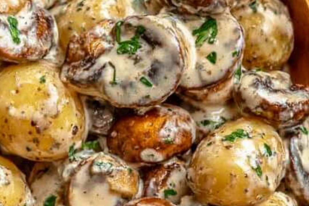 Garlic Parmesan Mushroom Potatoes: A Creamy, Flavorful Side Dish