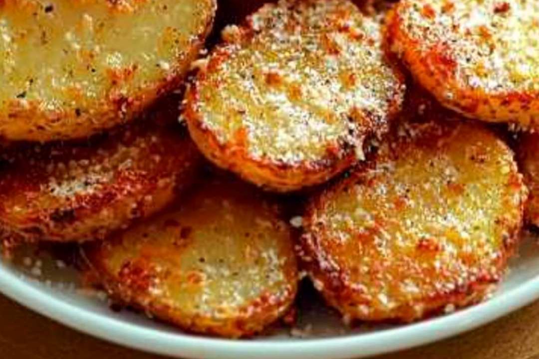 Golden Parmesan Crunch Potatoes: A Crispy, Flavorful Delight