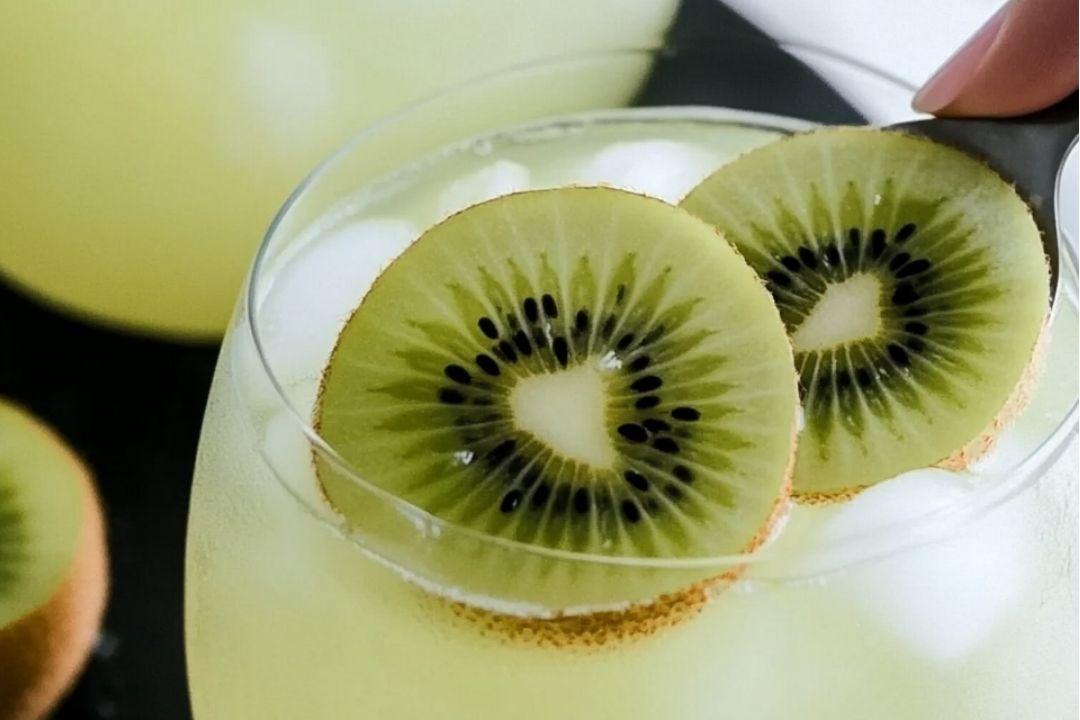 Tangy & Refreshing Kiwi Lemonade Bliss