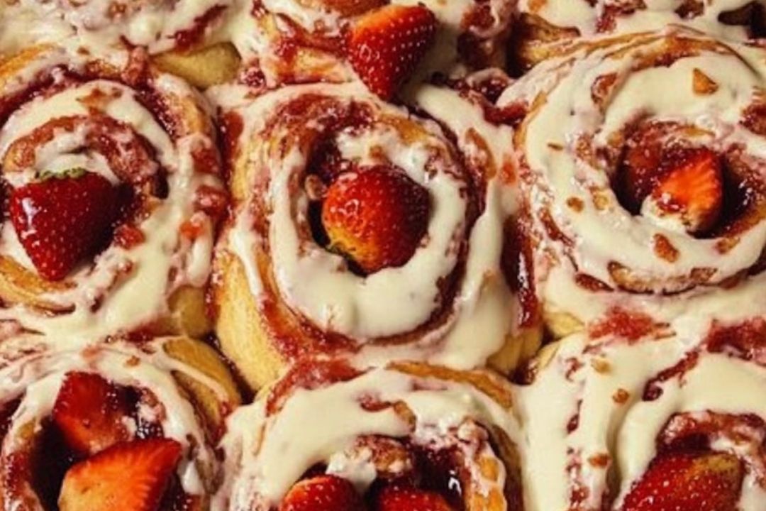 Strawberry Cheesecake Cinnamon Rolls