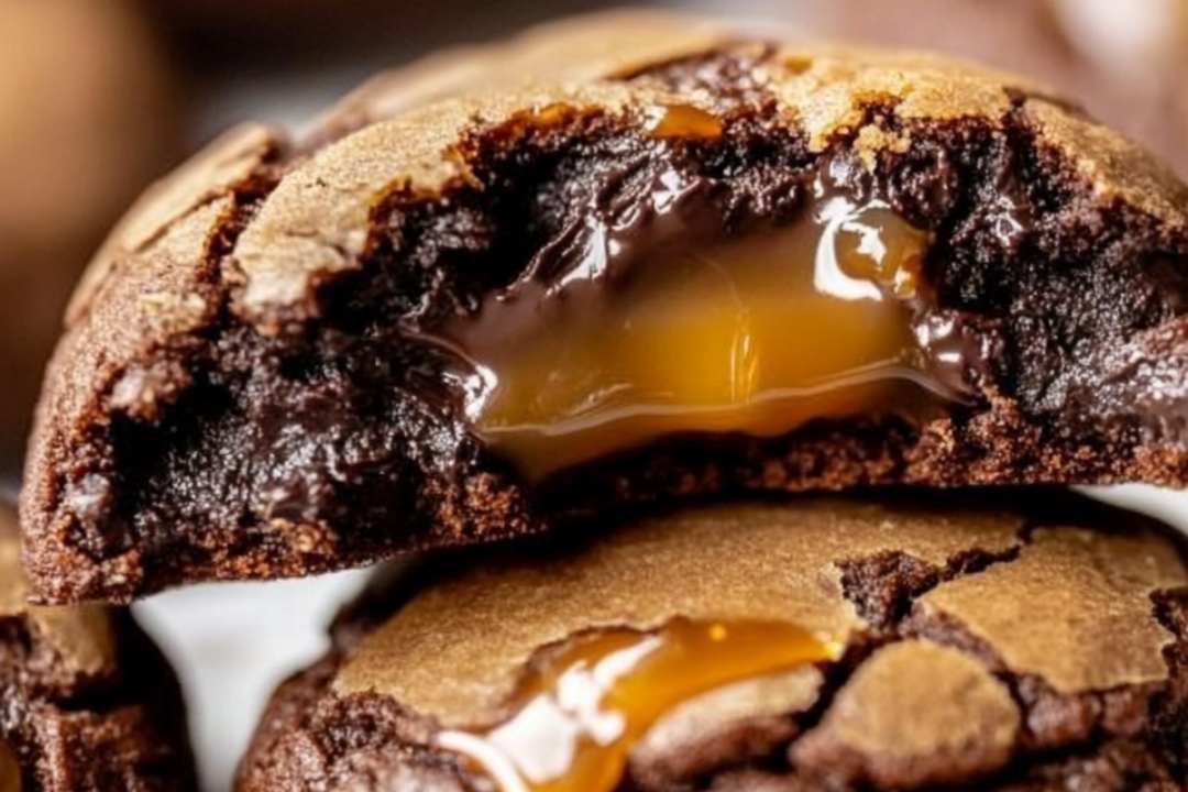 Decadent Salted Caramel Chocolate Cookies: A Gourmet Indulgence