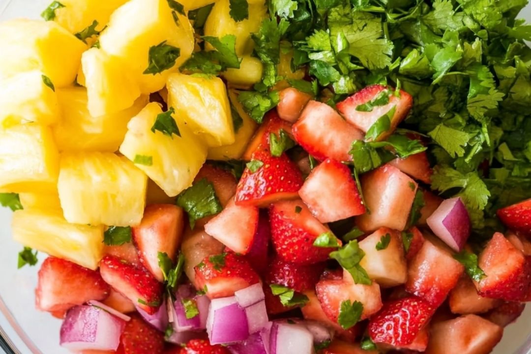 Strawberry Pineapple Salsa – A Fresh and Fruity Twist