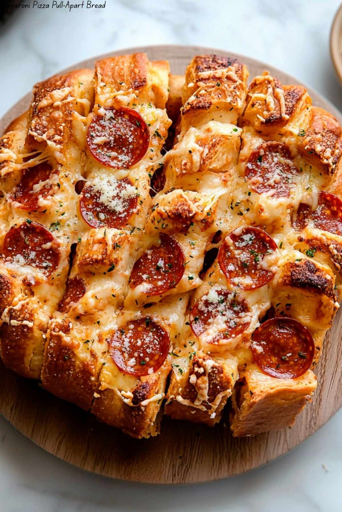 Pepperoni Pizza Pull-Apart Bread